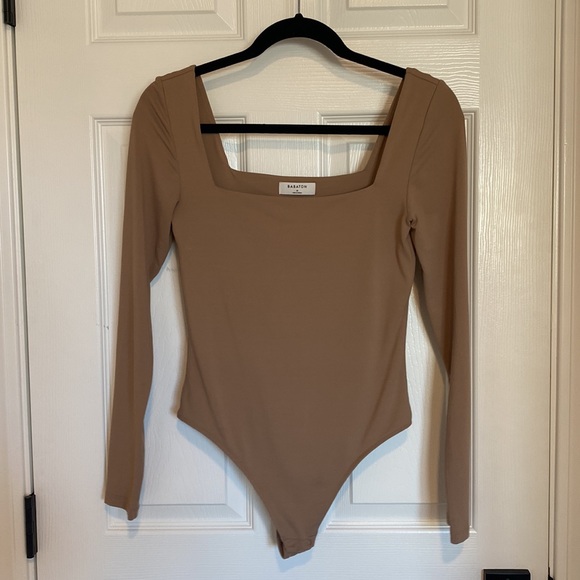 Babaton Contour Long Sleeve Bodysuit in Clay Med - Picture 9 of 9